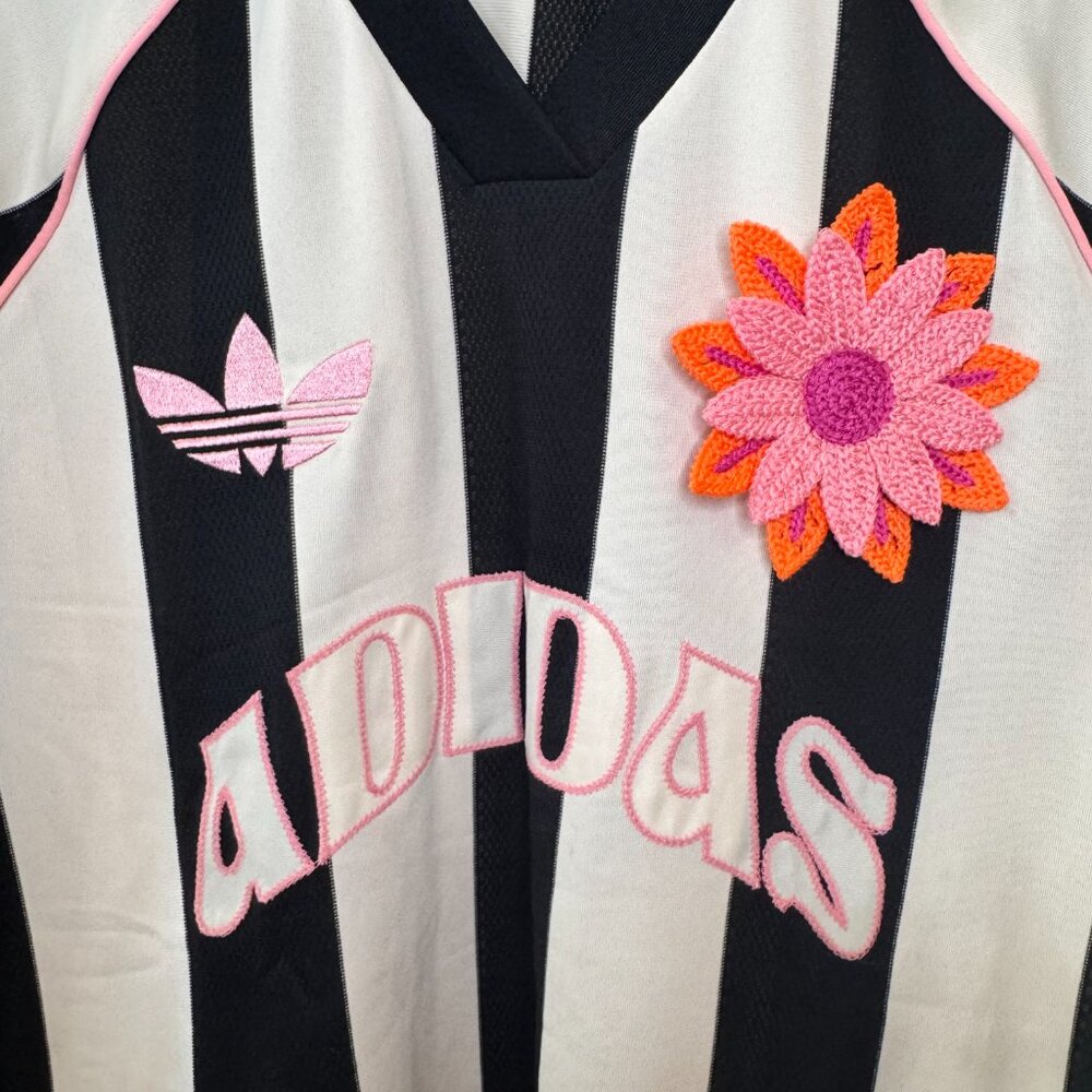 Adidas Originals Summer Glow Jersey XS | Wonder White Black Crochet Flower Badge - Picture 8 of 16